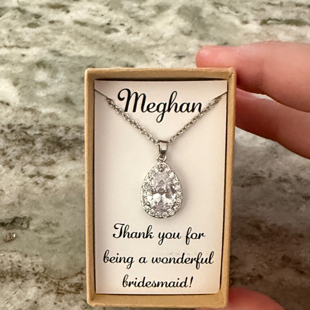 Elegant Silver Teardrop Necklace